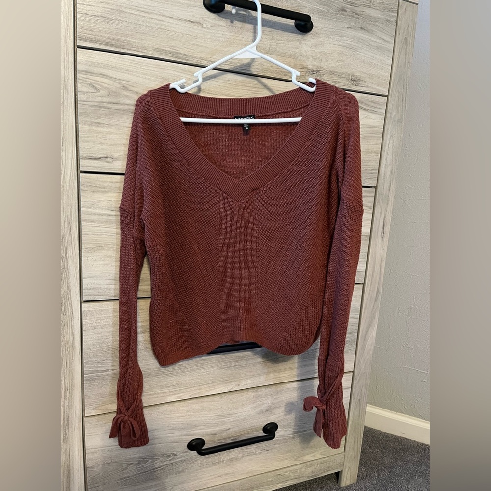 Express dusty rose bell sleeve sweater XS